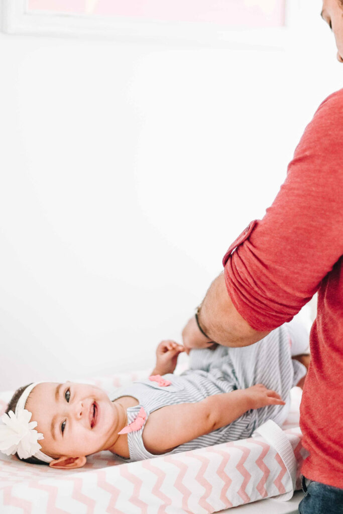 How to Put on a Diaper?