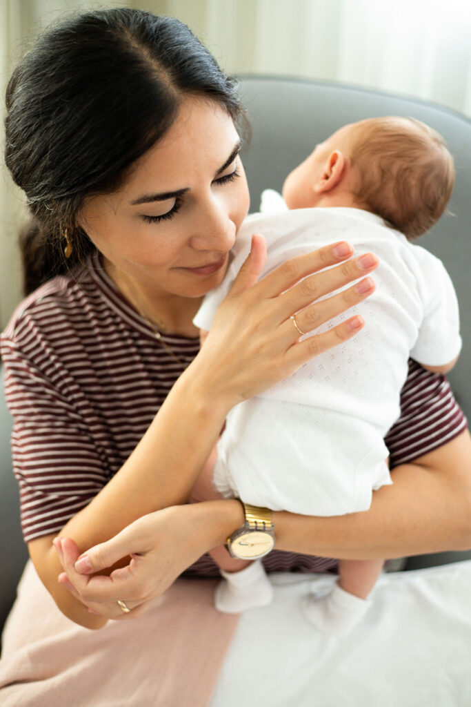 What are the symptoms and solutions for gas pain in babies?